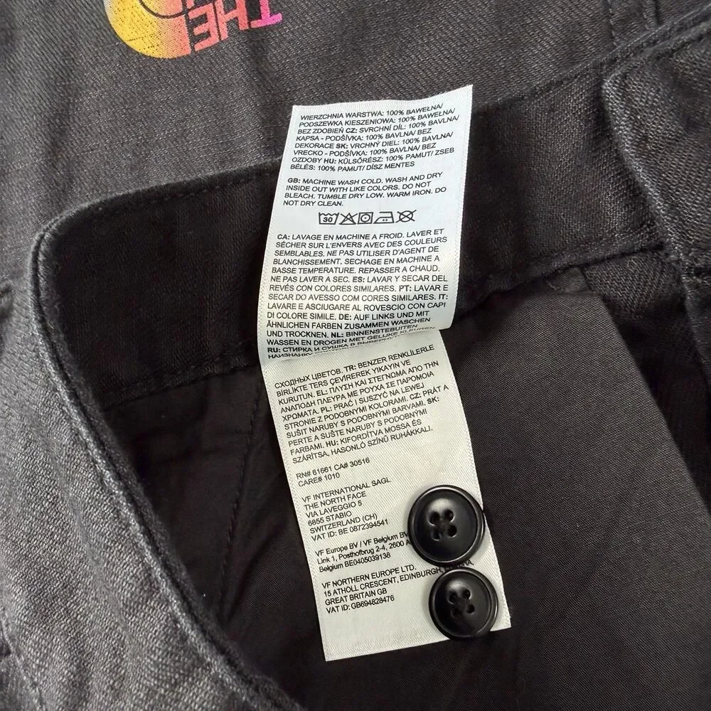 The North Face Valley Cargo Shorts Black Canvas 7” Inseam Size 33 NEW